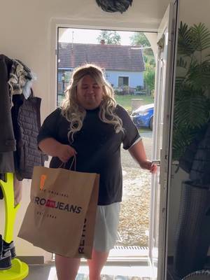hirdetes | Nyári leárazás akár 60%-ig a @Retro Jeans -nél! 