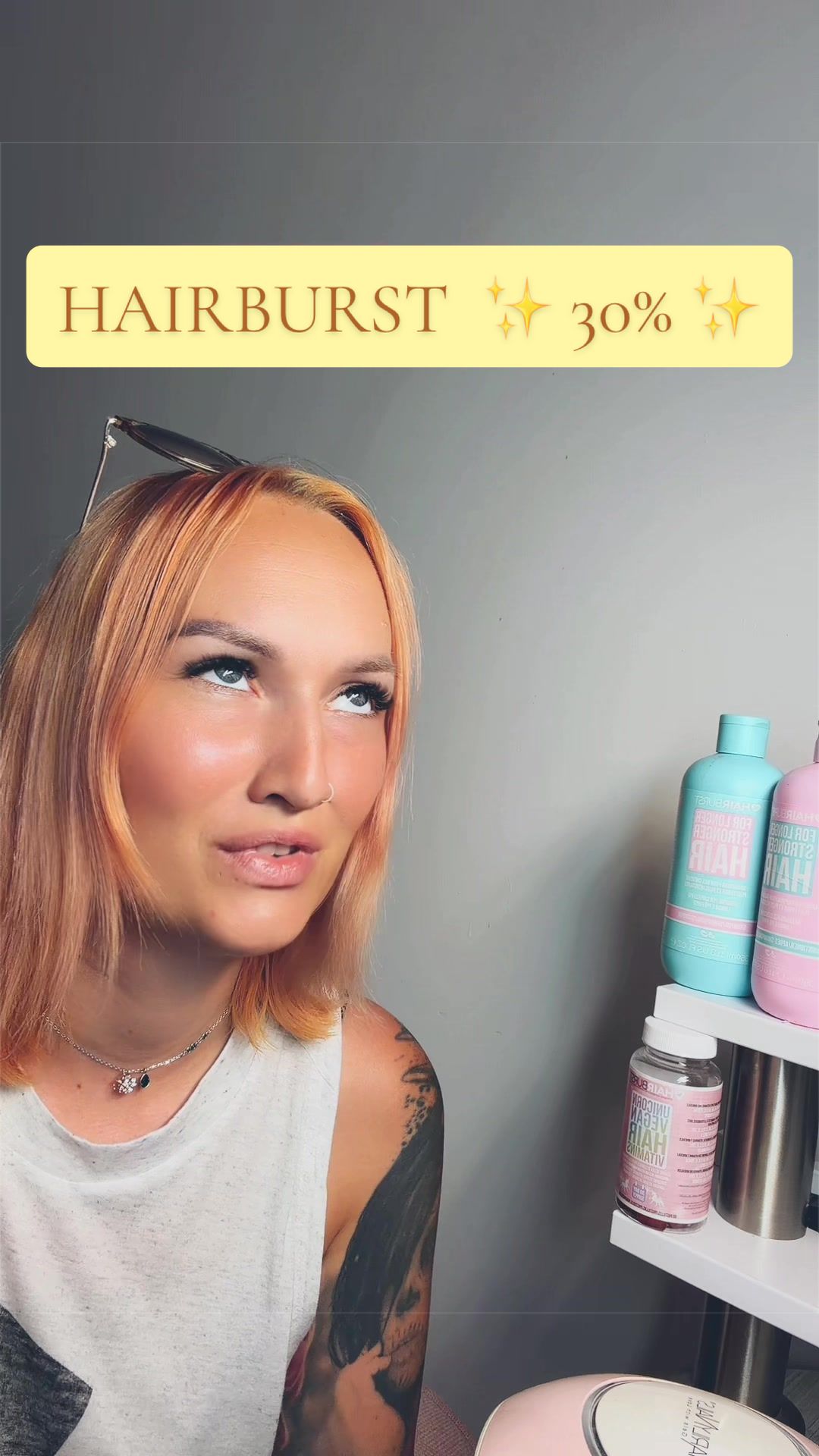 |hirdetes| @Hairburst Hungary 🩵🩷 30 fok, pára… közben lassan jön az ősz. 🥵🍂 Ilyenkor nálam a hajam extra figyelmet kap.  Most 30% kedvezmény van a 3 havi Hairburst Gumivitamin szettre és előfizetésre, valamint akár 30% kedvezmény a megjelölt szettekre! 🫶 És erre jön még további 15% kedvezmény a VIVKO15 kuponkóddal. 💕 #vivkonails #hairburst #hairbursthungary #kupon #hajhullás 
