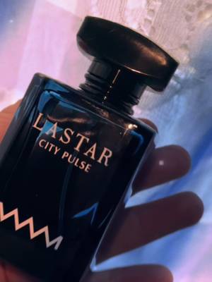 Két illat, két külön hangulat, mégis tökéletesen megférnek egymás mellett 🔝🖤 #LASTAR #parfüm #parfum #unisexparfum #illat 