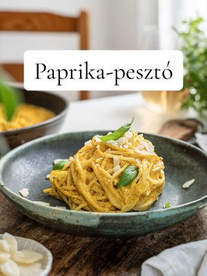 Reklám | Pesztós tészta paprikából 🌶️? De mennyire! 😁 Hozzávalók (2 személyre): 3 szem Sweet Palermo paprika 50 g parmezán 50 g pörkölt mandula 3-4 ek olívaolaj 1 gerezd fokhagyma kb. 200 g tészta (szárazon mérve) Kevés tejszín Só, bors Elkészítés: A paprikát tedd tepsire és süsd meg, majd hagyd langyosra hűlni, és húzd le a héját. Tedd aprítóba a mandulával, parmezánnal és a zúzott fokhagymával együtt. Sózd, locsold meg olívaolajjal, majd 1-2 perc alatt daráld krémesre. Öntsd a krémet egy serpenyőbe, adj hozzá tejszínt, ha szükséges sózd, borsozd, és forrald fel. Végül forgasd bele a kifőtt tésztát. Tálald parmezánnal megszórva, néhány bazsalikomlevéllel díszítve. #pesztóstészta #sweetpalermo #tészta #pasta #pesto 