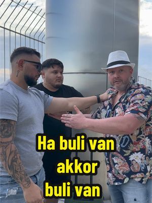 Reklám |Ha buli van akkor buli van! 😃@Dj Szecsei @MADE IN HUNGARIA Augsburg @davidhorvathh @Bia farkas #arezmuves #augsburg #barfly #djszecsei 